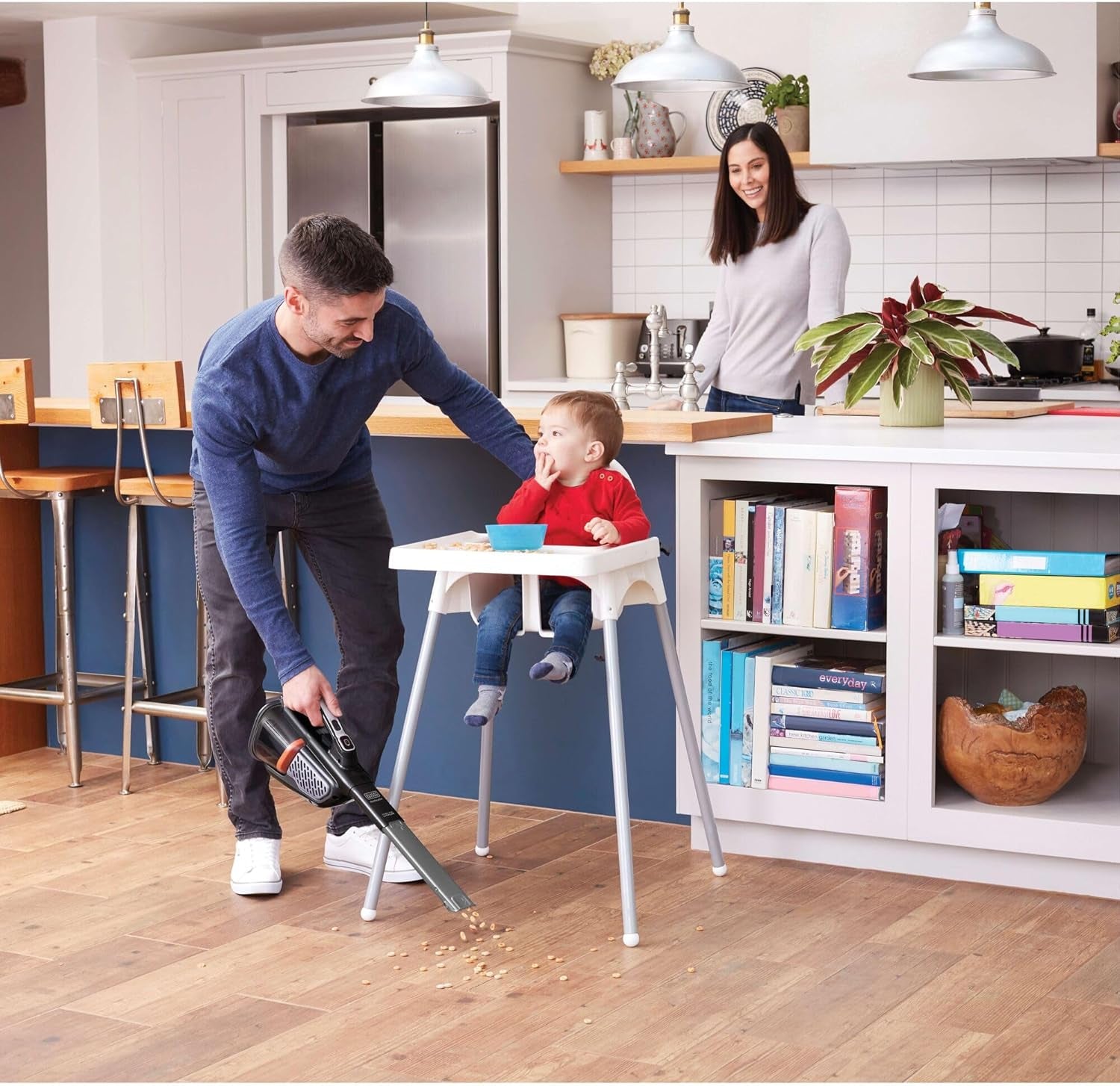 Dustbuster Portable Vacuum Cordless Handheld, Small Hand Vacuum Cleaner for Dorm Home and Car, Powerful 20V Advancedclean+ (HHVK515J00FF)